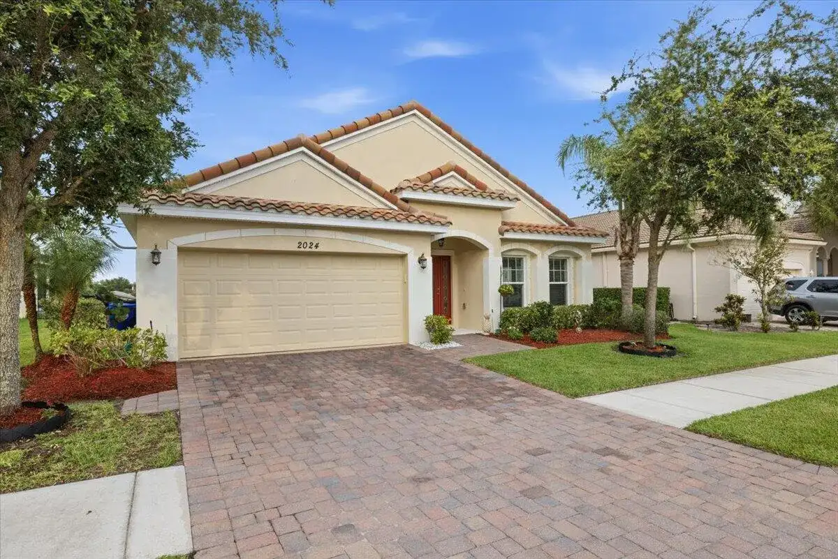 2024 Albany Terrace SW, Vero Beach FL 32968 photo 3