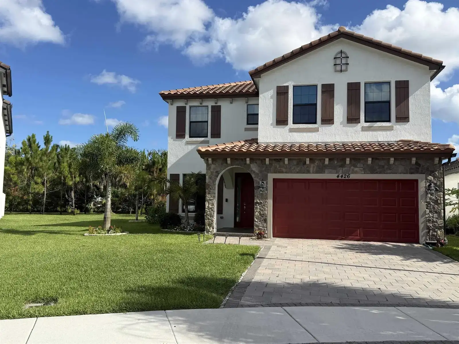 4426 Buena Tara Drive, FL 33413 photo 2