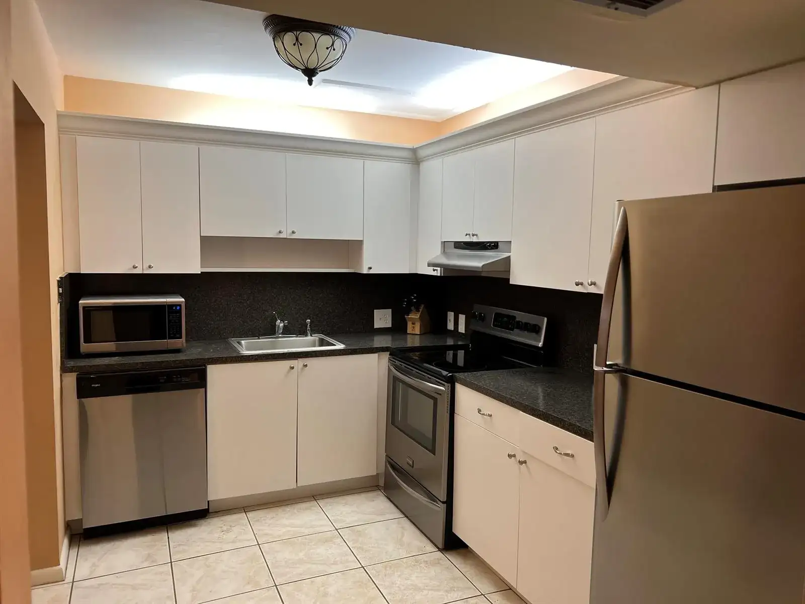 203 Suffolk, Boca Raton FL 33434 photo 2