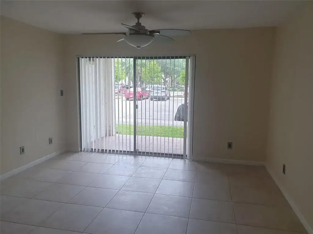520 S Park Road # 12, Hollywood FL 33021 photo 5