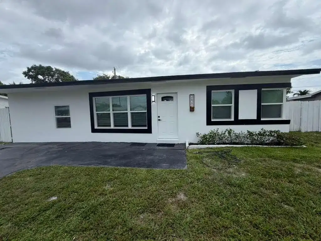 2620 NE 7th Terrace, Pompano Beach FL 33064 photo 2