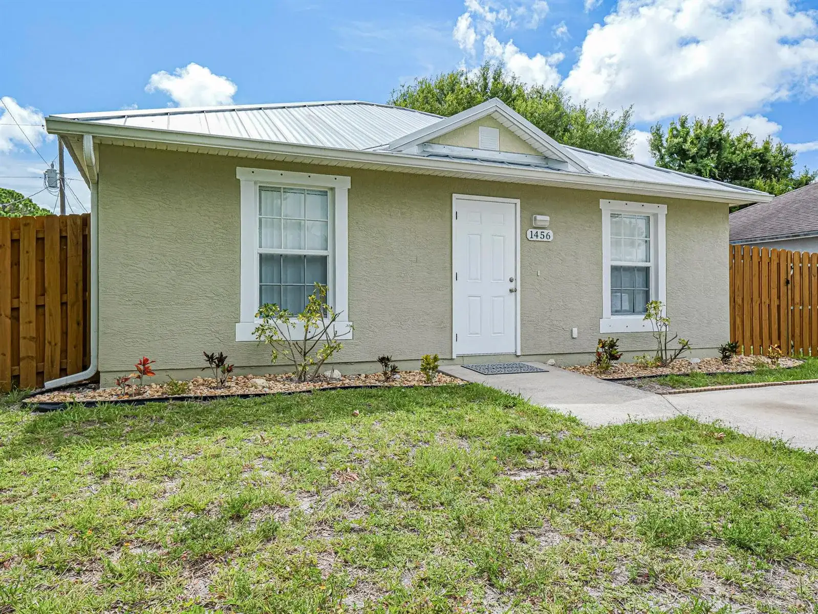 1456 25th Court SW, Vero Beach FL 32962 photo 3
