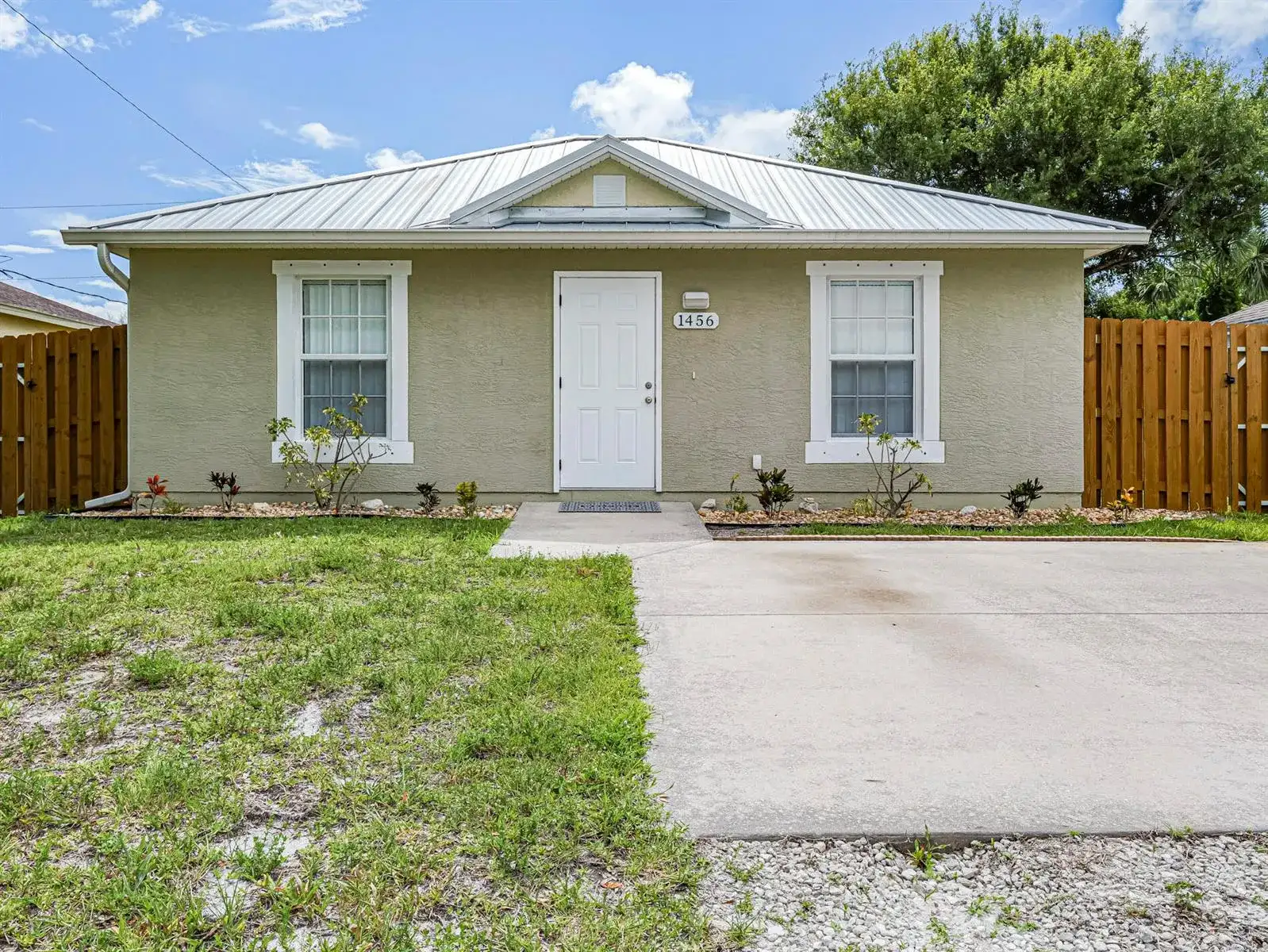 1456 25th Court SW, Vero Beach FL 32962 photo 4