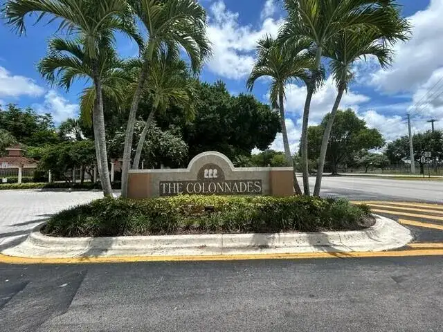 786 NW 92nd Avenue, Plantation FL 33324 photo 2