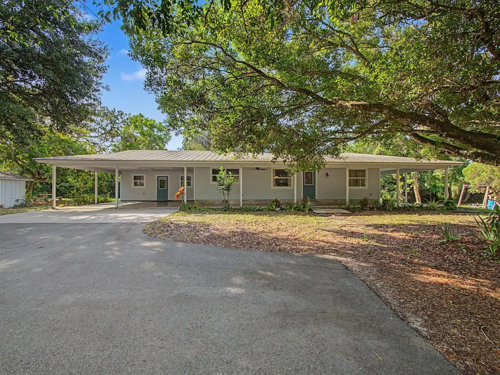 5625 SE Ault Avenue, Stuart FL 34997 photo 3