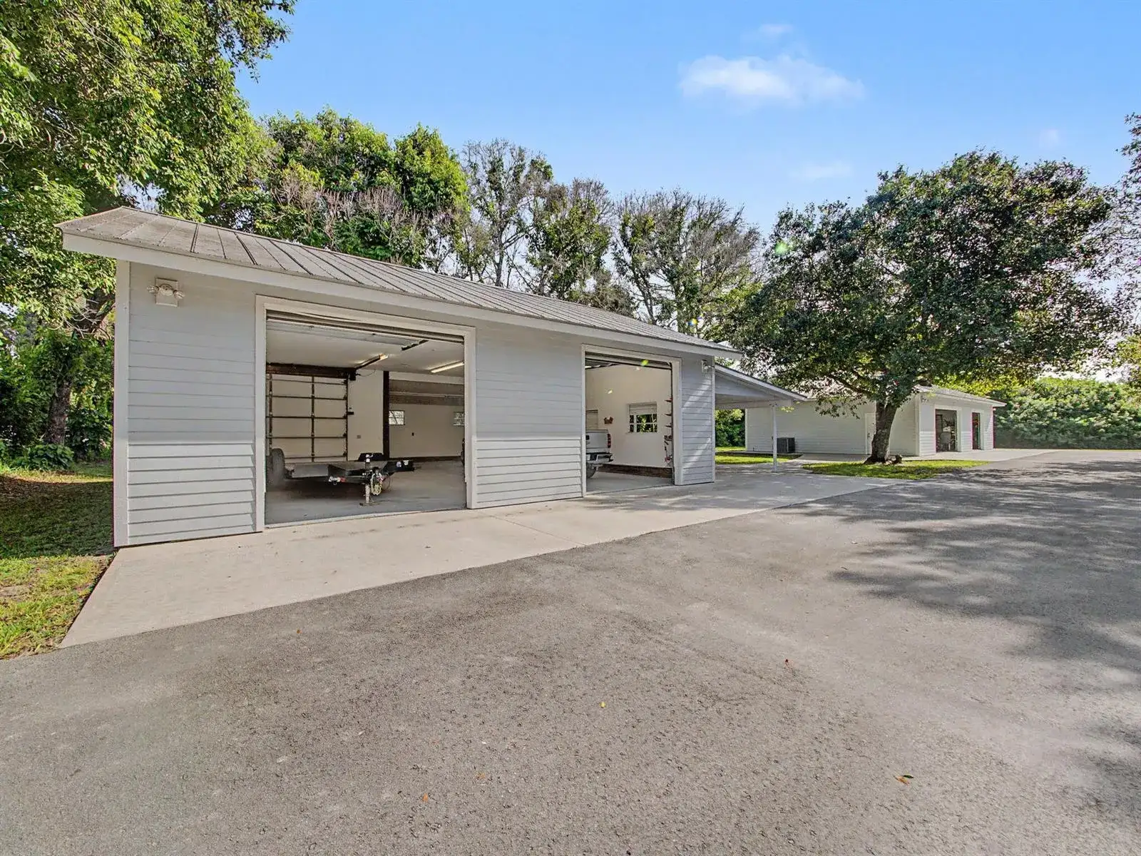 5625 SE Ault Avenue, Stuart FL 34997 photo 4