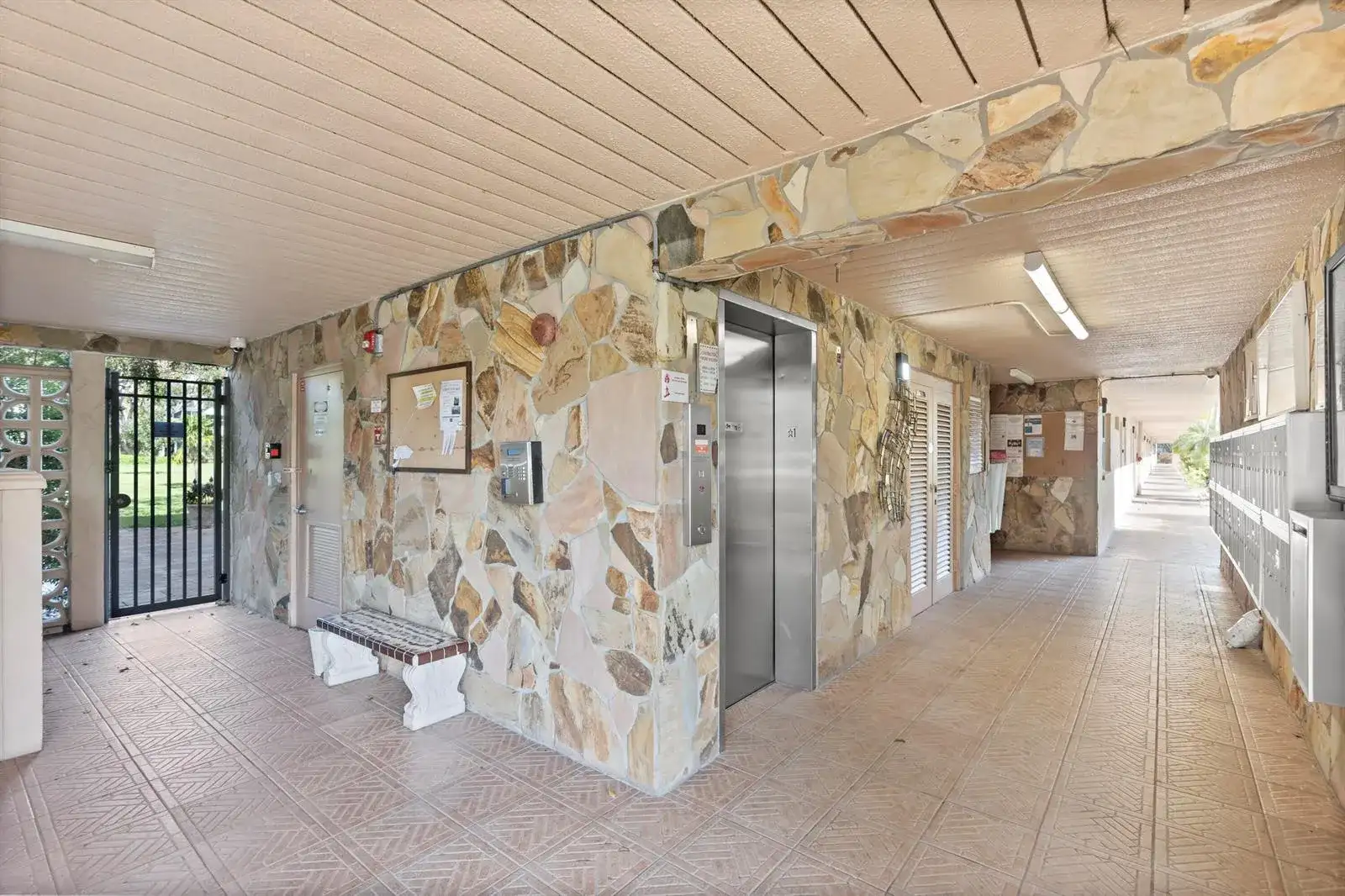 2515 NE 2nd Court # 418, Boynton Beach FL 33435 photo 3
