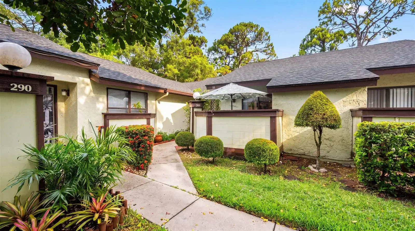 291 Amber Court, Royal Palm Beach FL 33411 photo 2