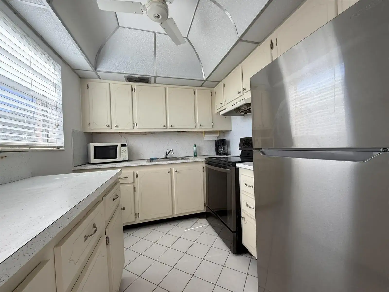 9 Hastings A # 9, West Palm Beach FL 33417 photo 2