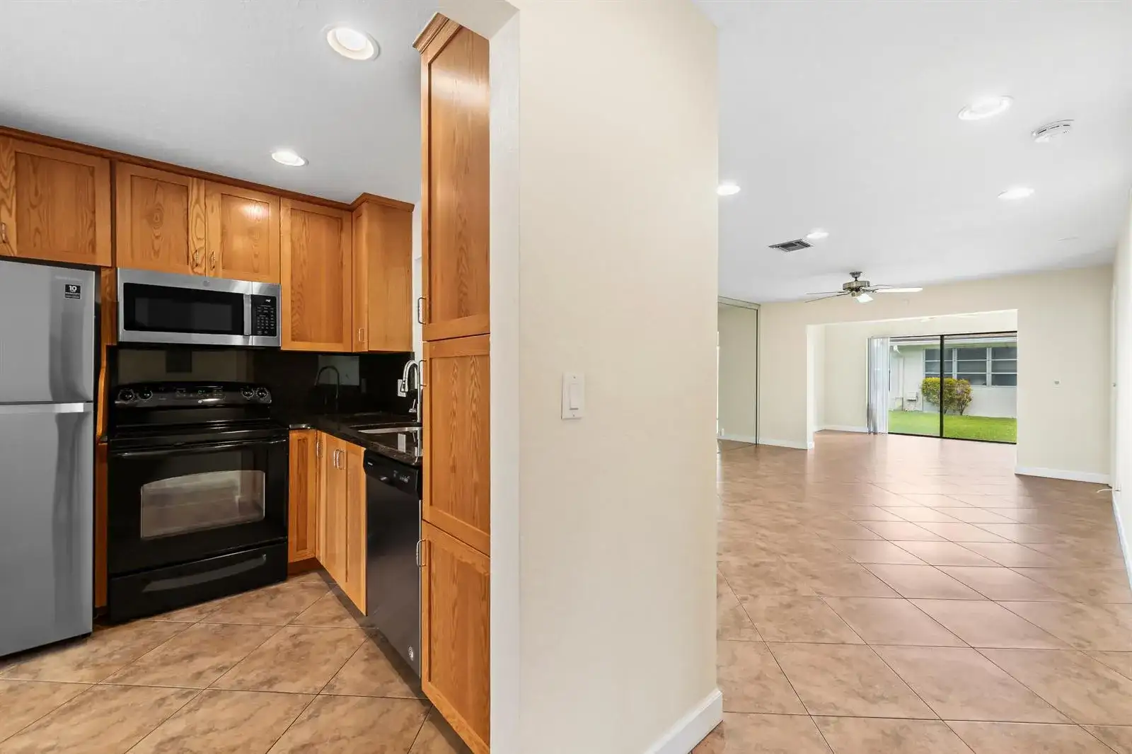 6673 Moonlit Drive, Delray Beach FL 33446 photo 4