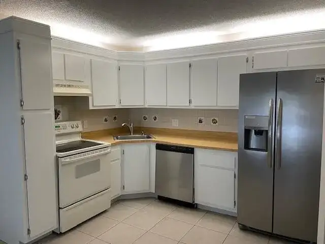 204 Foxtail Drive # F2, FL 33415 photo 2
