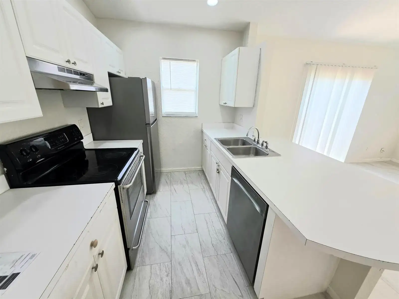 569 E Ridge Circle N, Boynton Beach FL 33435 photo 4