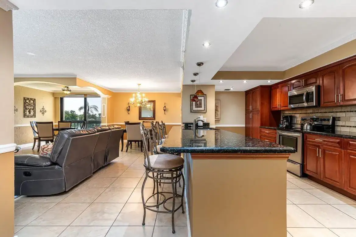 1915 Lavers Circle, Delray Beach FL 33444 photo 2