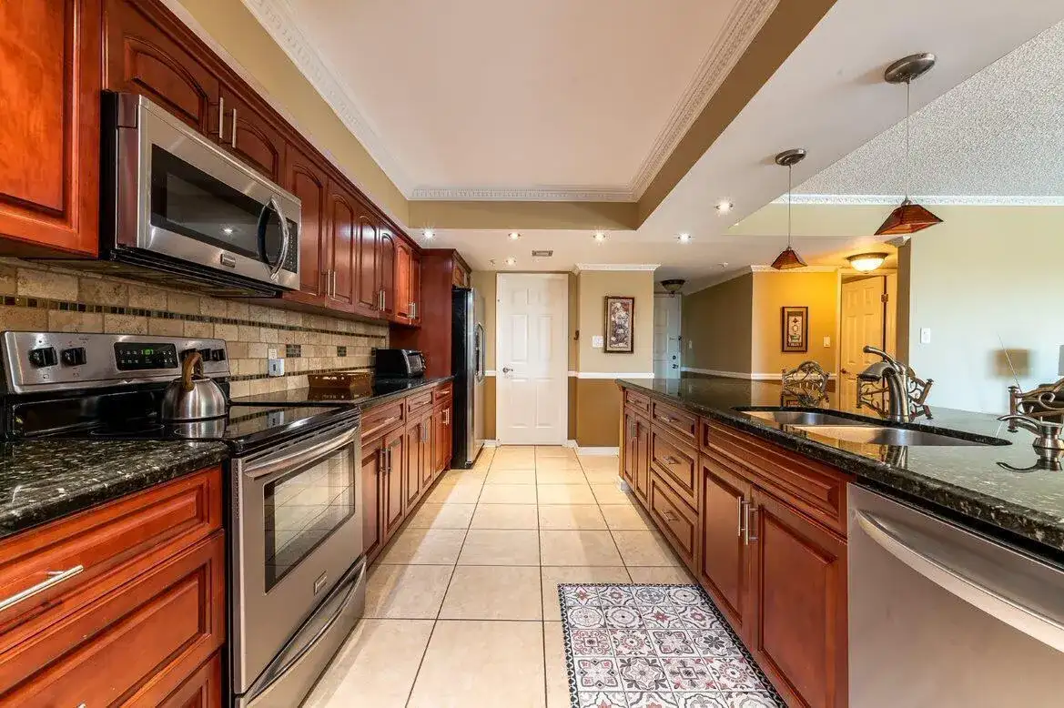 1915 Lavers Circle, Delray Beach FL 33444 photo 4