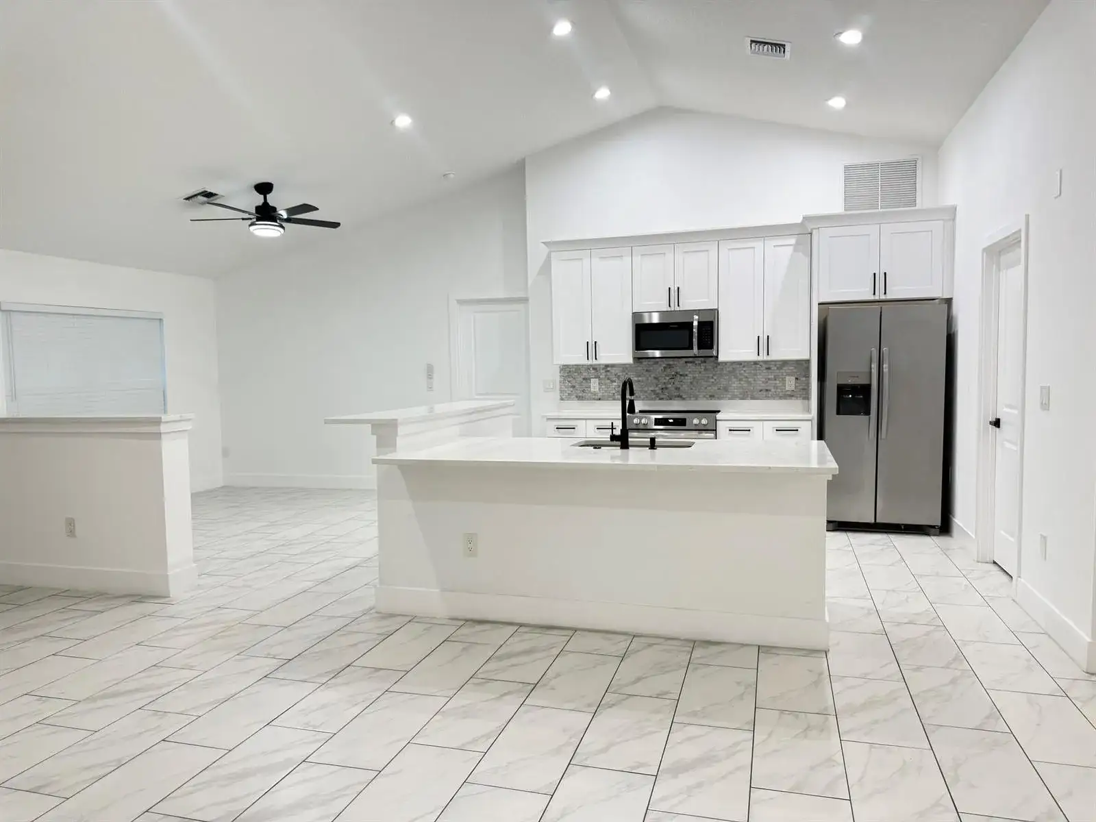 1013 Hammacher Avenue SW, Palm Bay FL 32908 photo 4