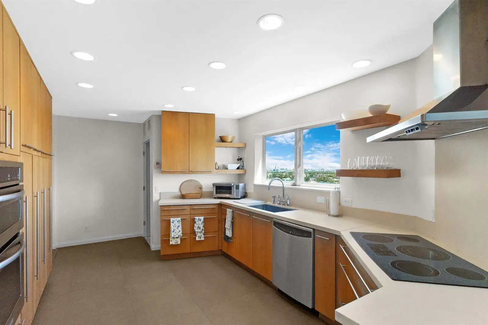 333 Sunset Drive # 908, Fort Lauderdale FL 33301 photo 2