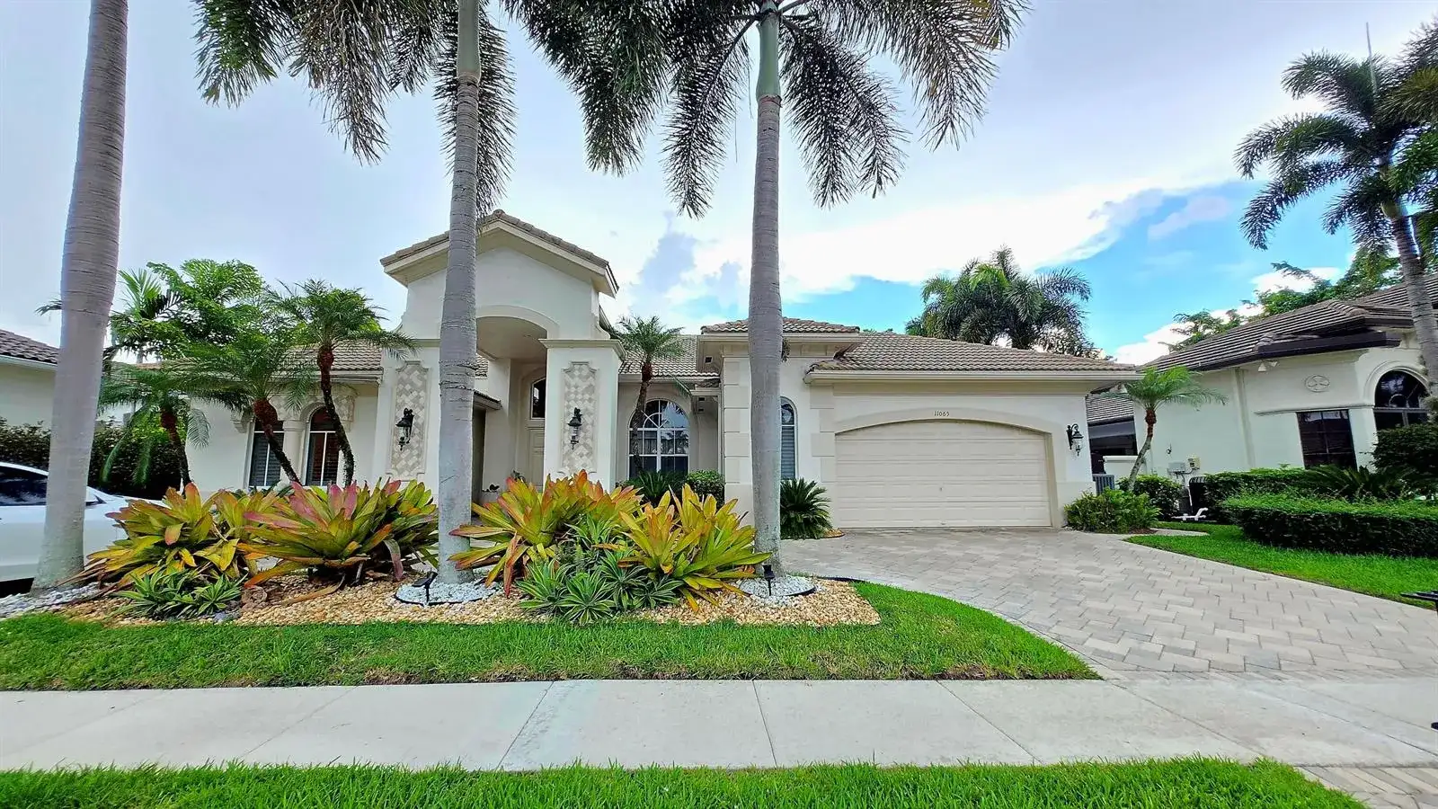 11065 Canary Island Court, Plantation FL 33324 photo 2