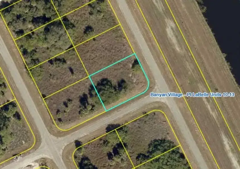 1118 Silverfish Drive, FL 33935 photo 2