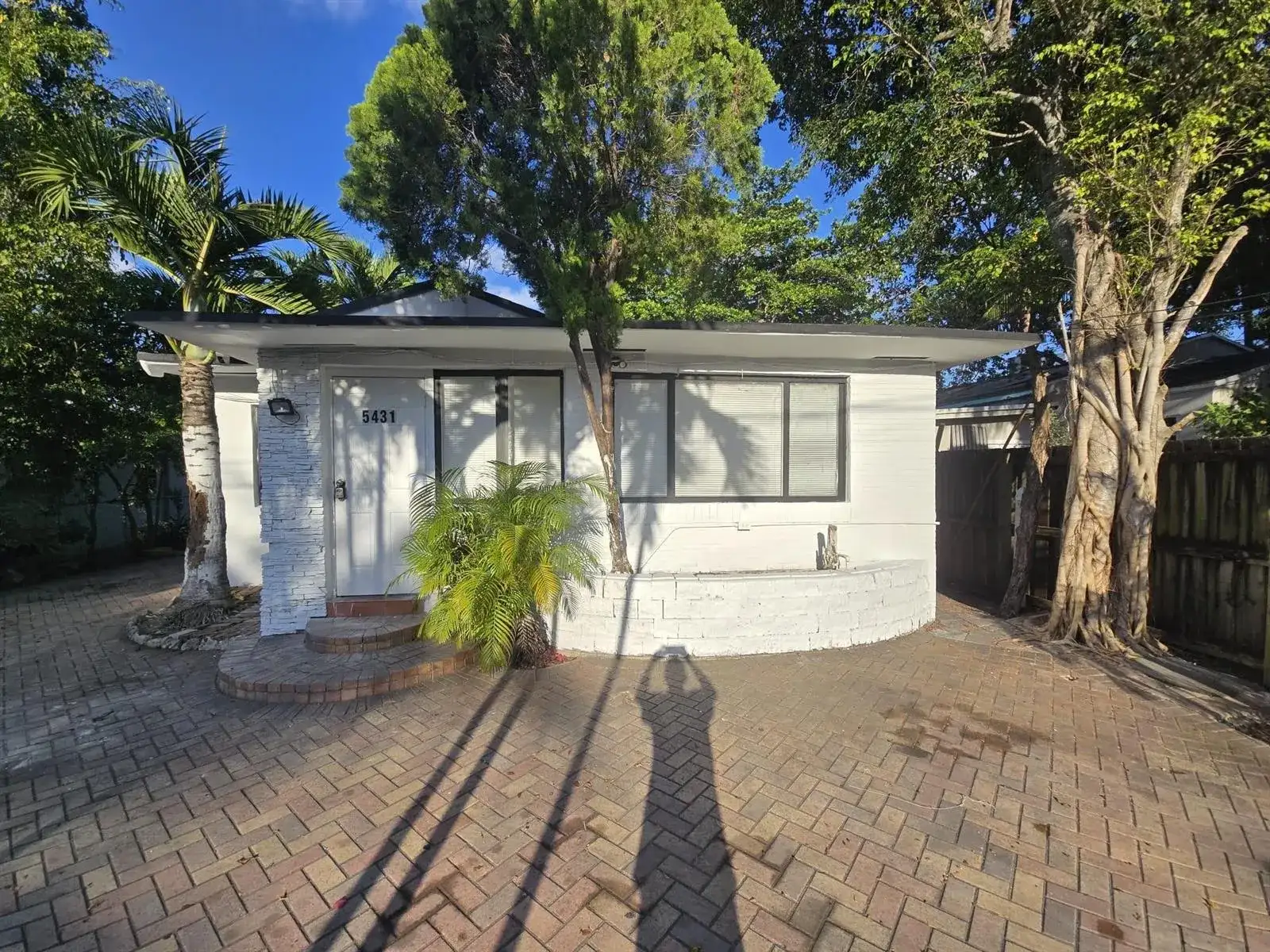 5431 NW 30th Avenue, Miami FL 33142 photo 2
