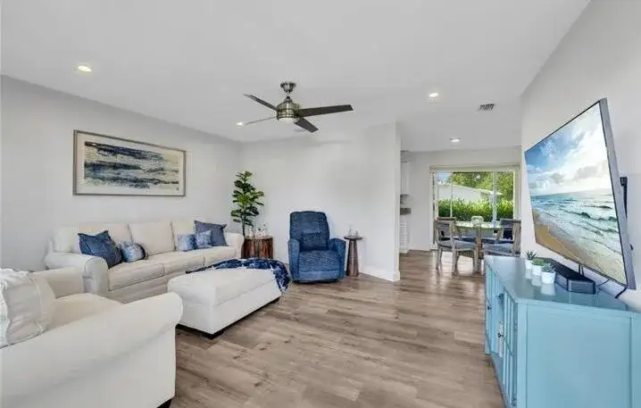 54 Hilo Court, Naples FL 34112 photo 2