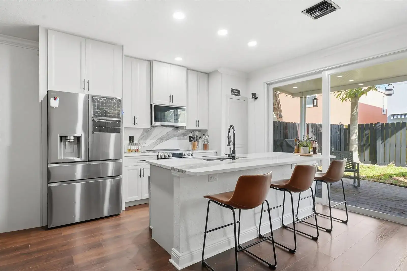 3221 John's Place, Palm Springs FL 33461 photo 2