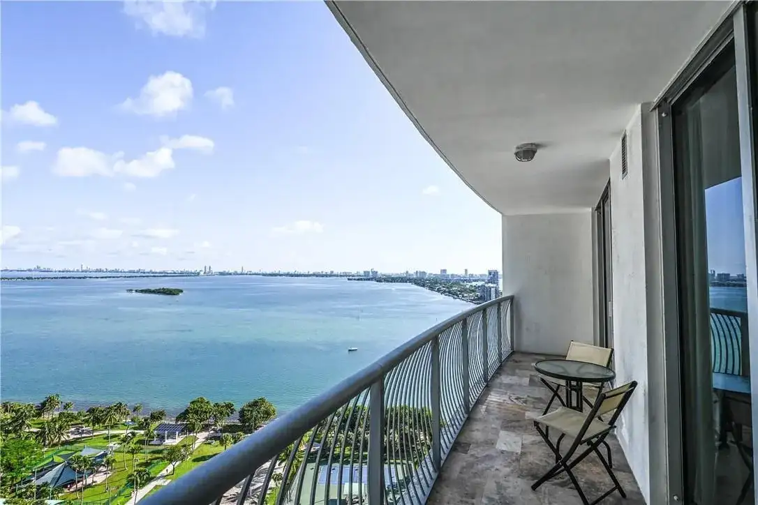 1750 N Bayshore Drive # 2403, Miami FL 33132 photo 2