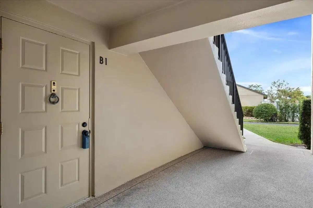 708 Sunny Pine Way # B1, FL 33415 photo 2