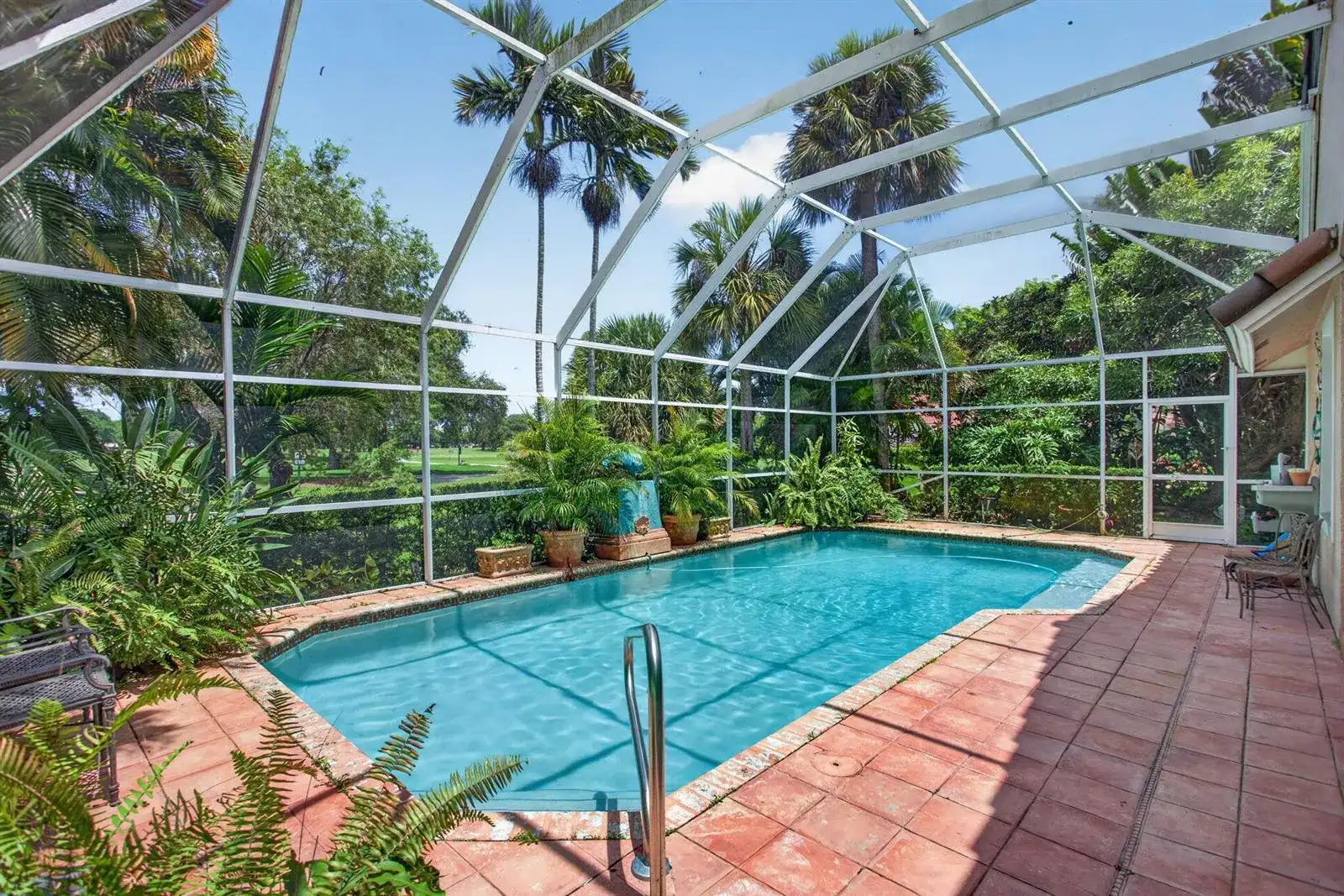 526 Misty Oaks Drive, Pompano Beach FL 33069 photo 2