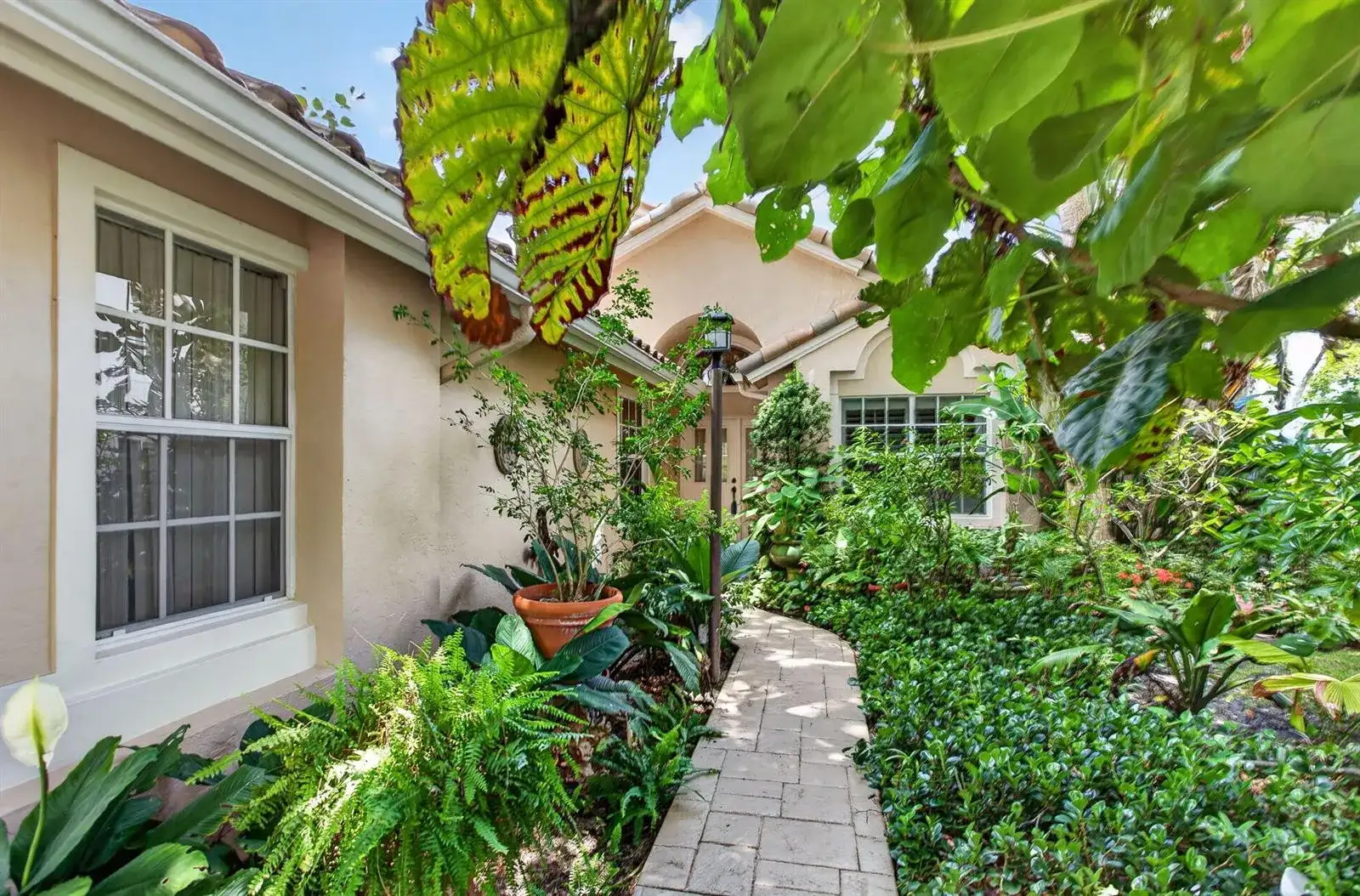 526 Misty Oaks Drive, Pompano Beach FL 33069 photo 3
