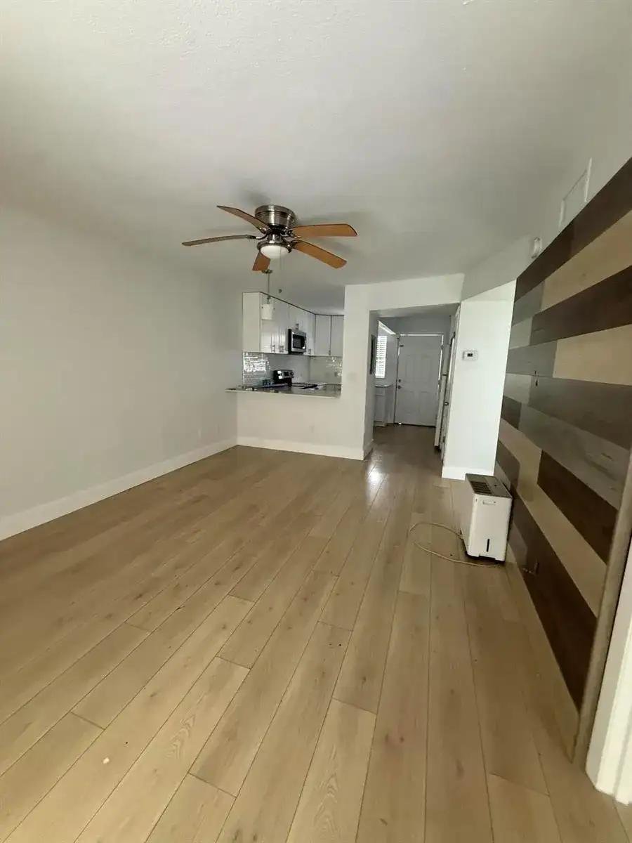 605 Ixoria # 4, Fort Pierce FL 34982 photo 3