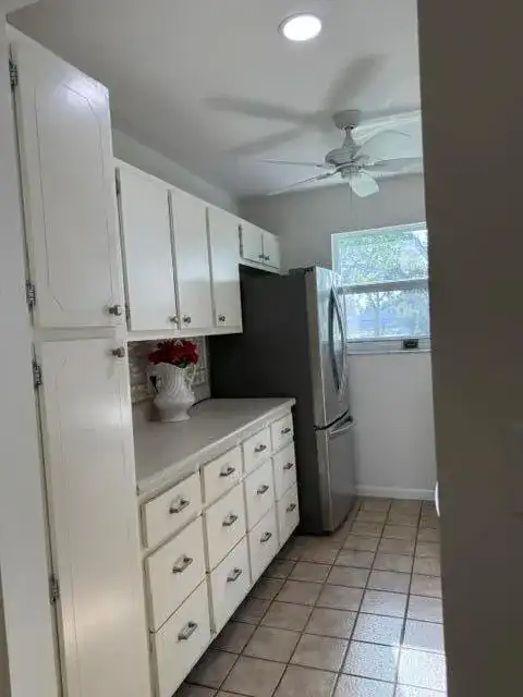 7293 W Oakridge Circle, Lake Worth FL 33462 photo 2