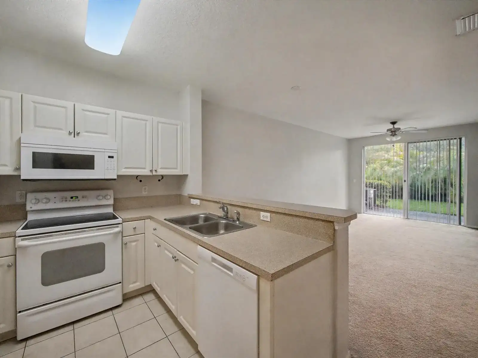 3425 Sonoma Drive, Riviera Beach FL 33404 photo 2