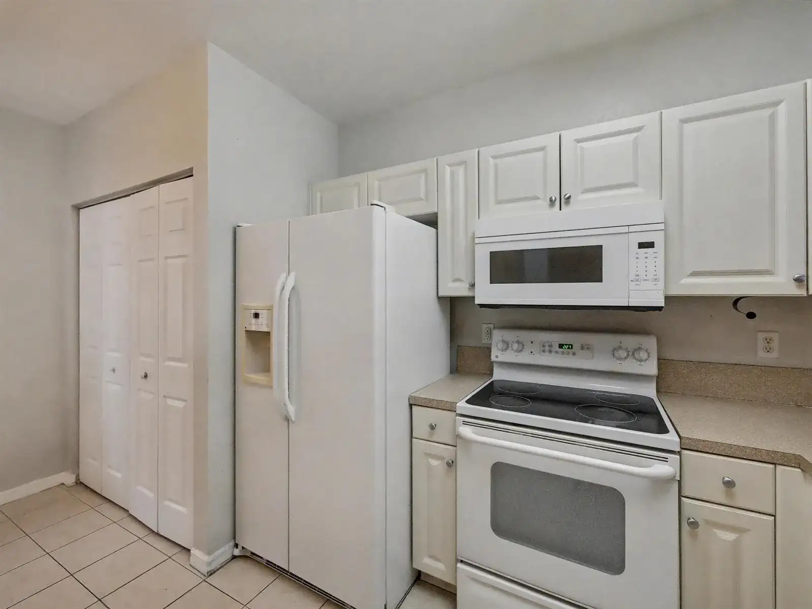 3425 Sonoma Drive, Riviera Beach FL 33404 photo 3