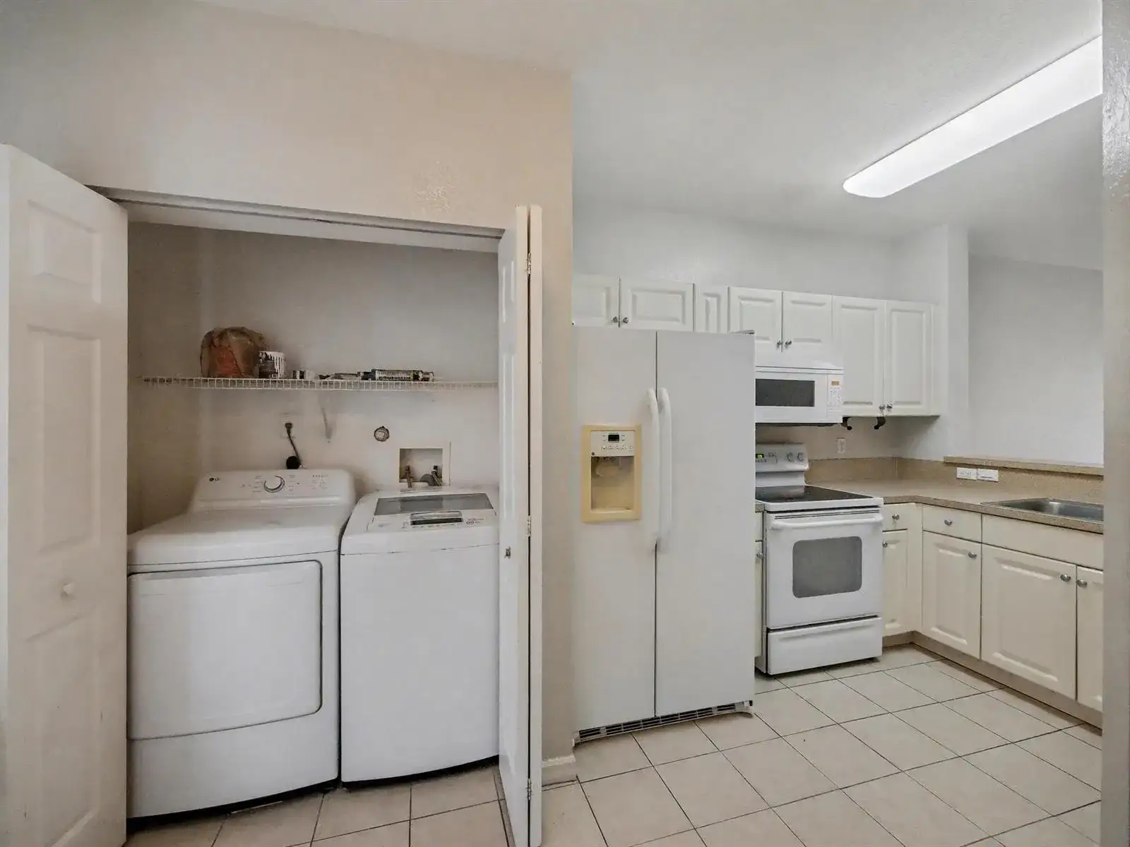 3425 Sonoma Drive, Riviera Beach FL 33404 photo 4