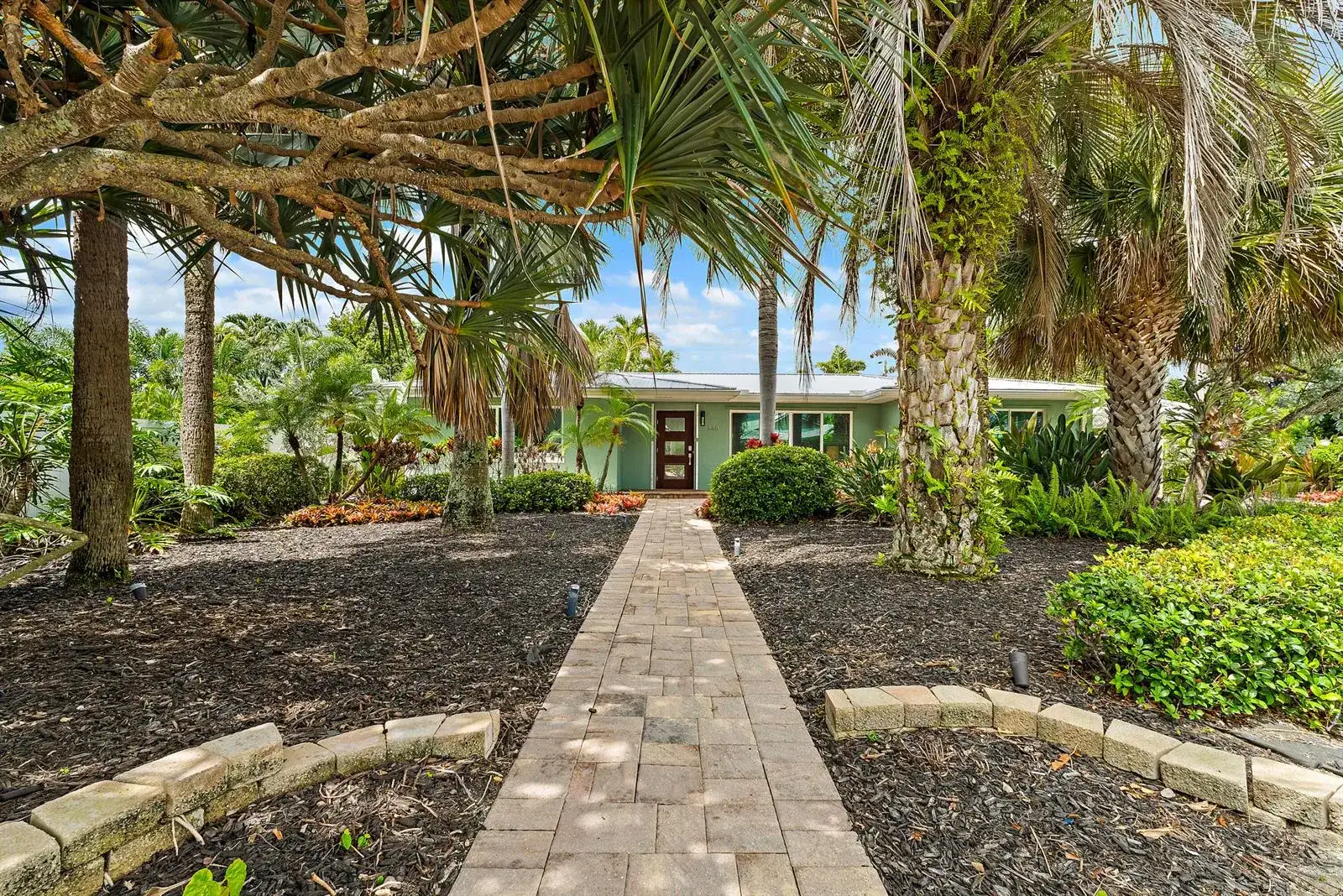 440 Jupiter Lane, Juno Beach FL 33408 photo 4