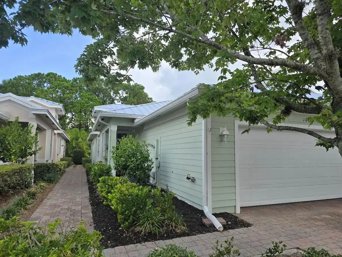 1463 SE Tidewater Place, Stuart FL 34997 photo 2