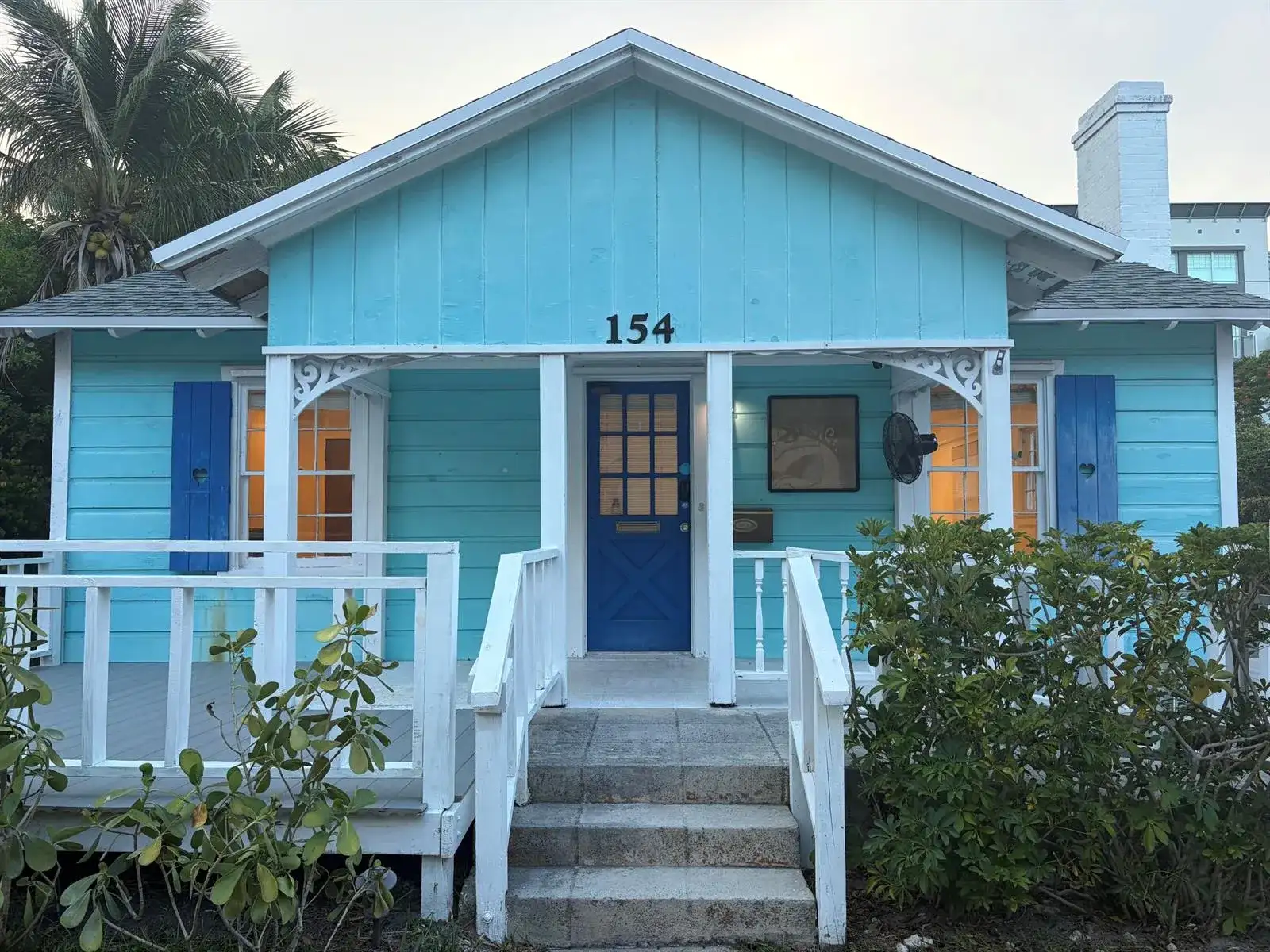 154 NE Ne 5th Avenue, Delray Beach FL 33483 photo 2