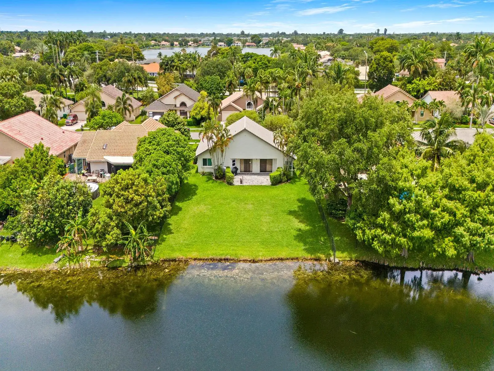 1750 W Oak Knoll Circle, Davie FL 33324 photo 3
