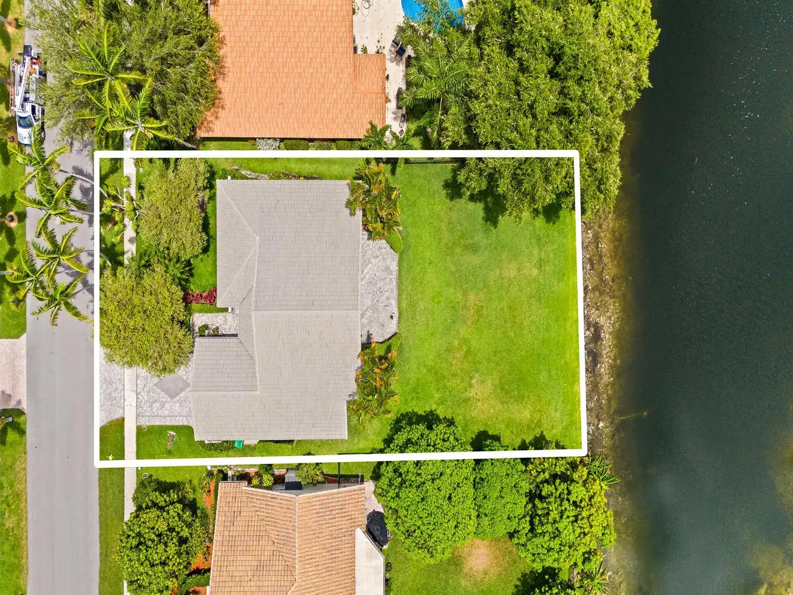 1750 W Oak Knoll Circle, Davie FL 33324 photo 4