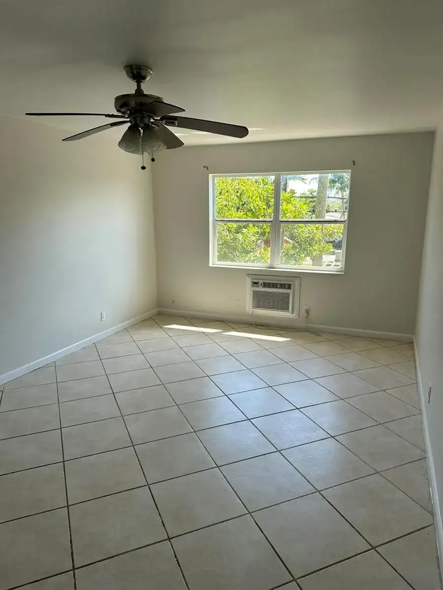 1480 E Sample Road # 207, Pompano Beach FL 33064 photo 4