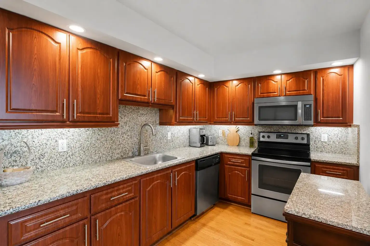 625 Oaks Drive # 405, Pompano Beach FL 33069 photo 2
