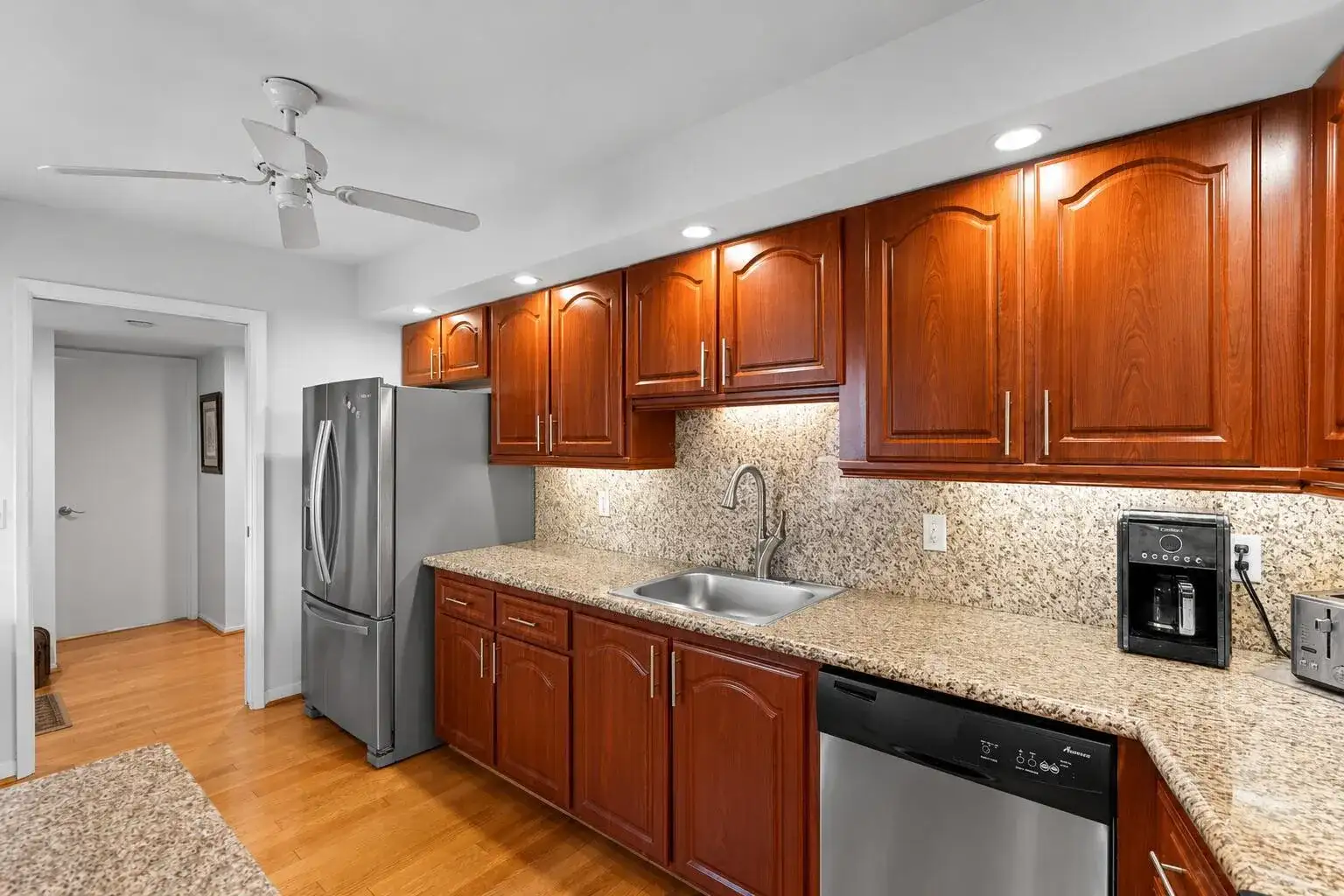 625 Oaks Drive # 405, Pompano Beach FL 33069 photo 3