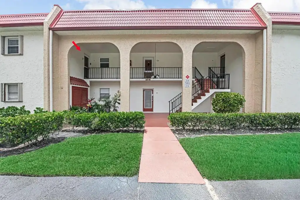 216 Lake Dora Drive, West Palm Beach FL 33411 photo 4