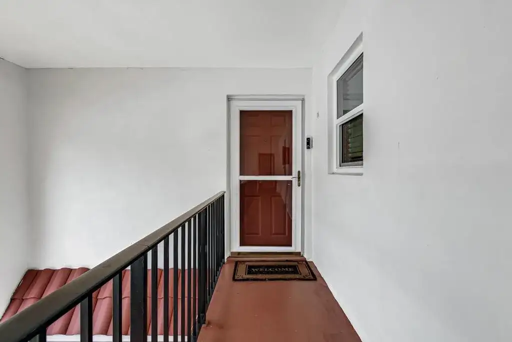 216 Lake Dora Drive, West Palm Beach FL 33411 photo 5