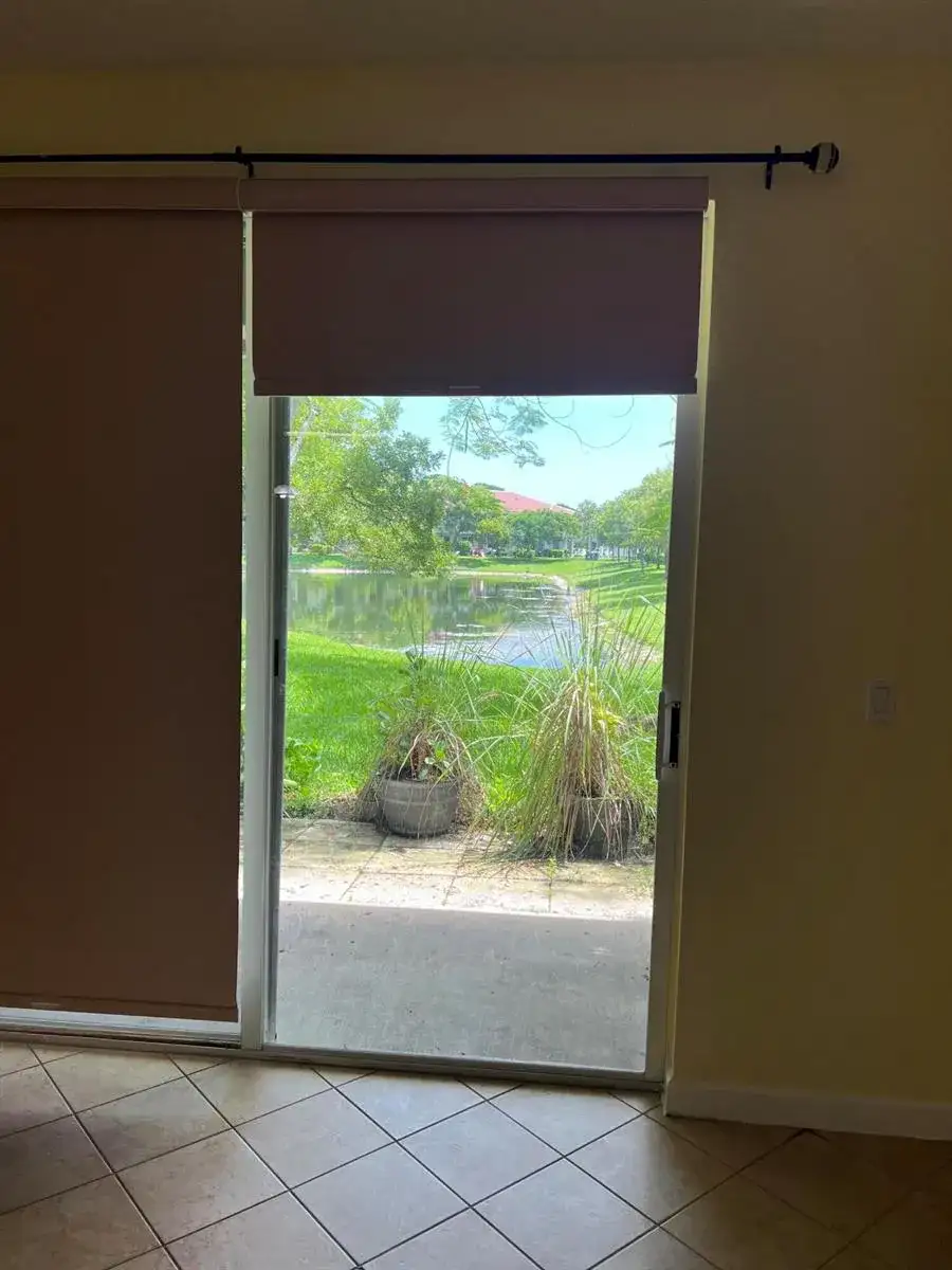 4113 Napoli Lake Drive, Riviera Beach FL 33410 photo 4