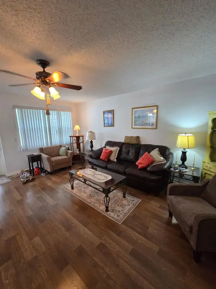 357 Markham P # 357, Deerfield Beach FL 33442 photo 2