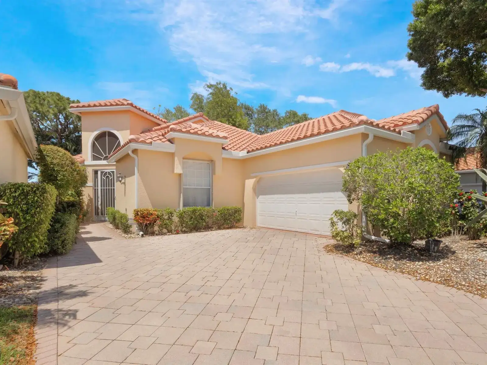 5279 Brookview Drive, Boynton Beach FL 33437 photo 2