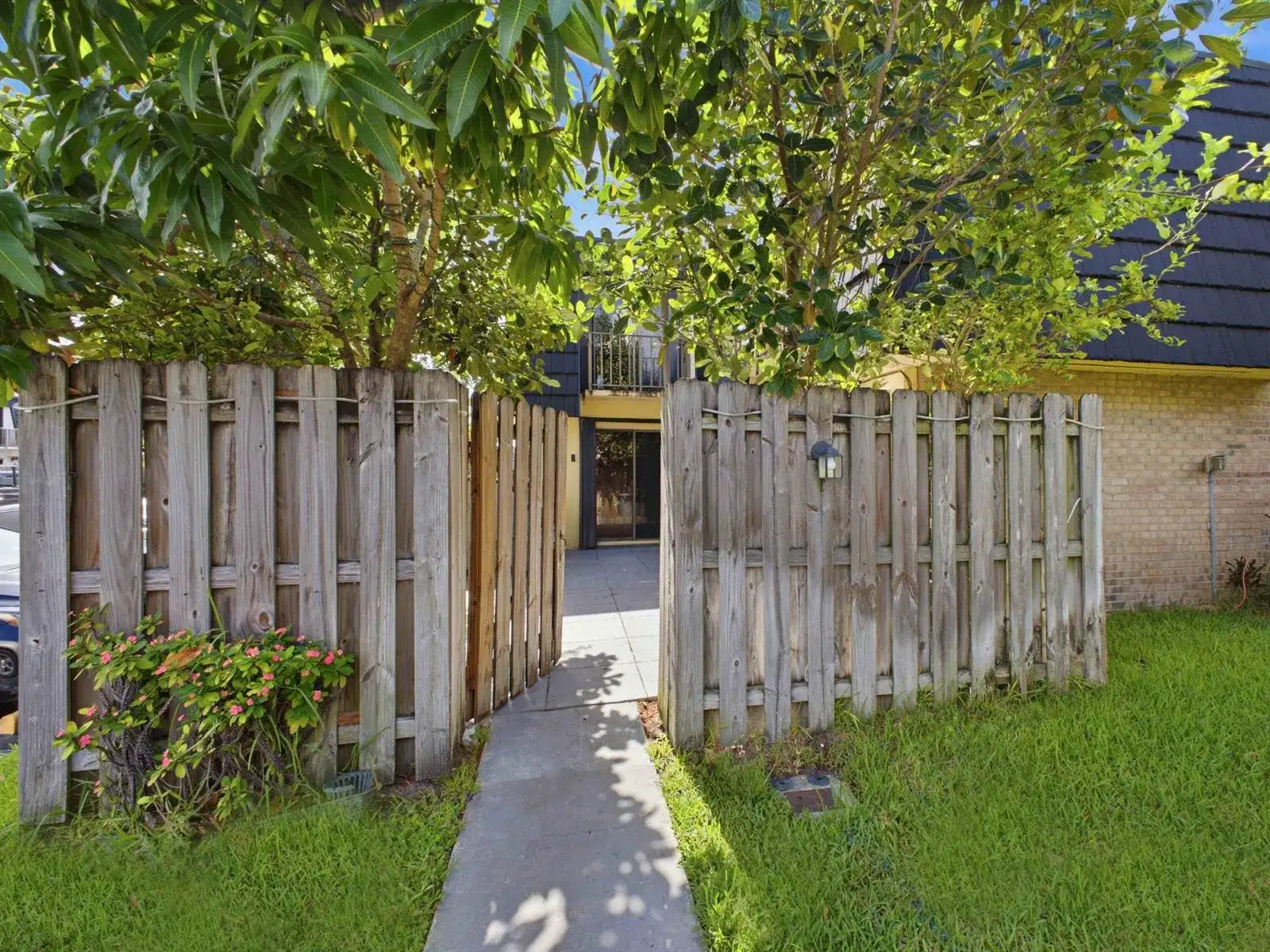 105 Woodland Road, Palm Springs FL 33461 photo 3
