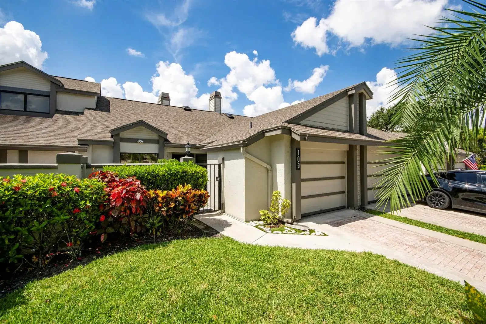 109 Landings Boulevard, FL 33413 photo 2