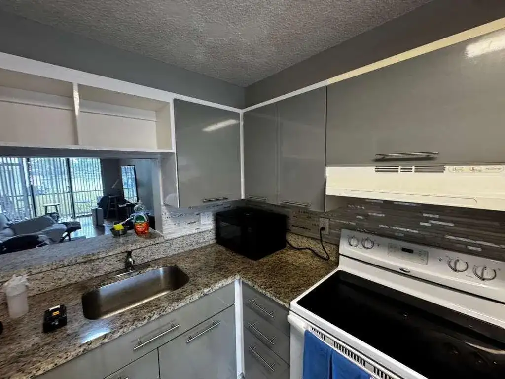 11318 Taft Street, Pembroke Pines FL 33026 photo 2